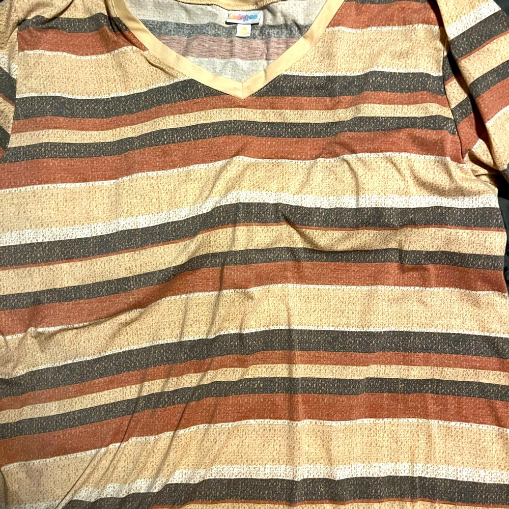 Lularoe short sleeve T-shirt